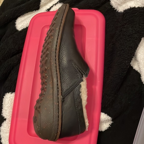 Uggs new without tag slip on size 9 women - Picture 3 of 6